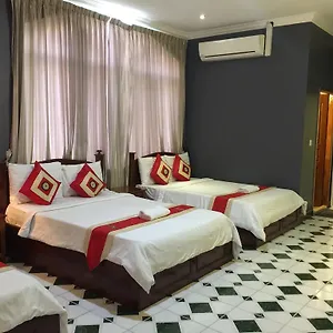 Nice Beach Hotel Hotell